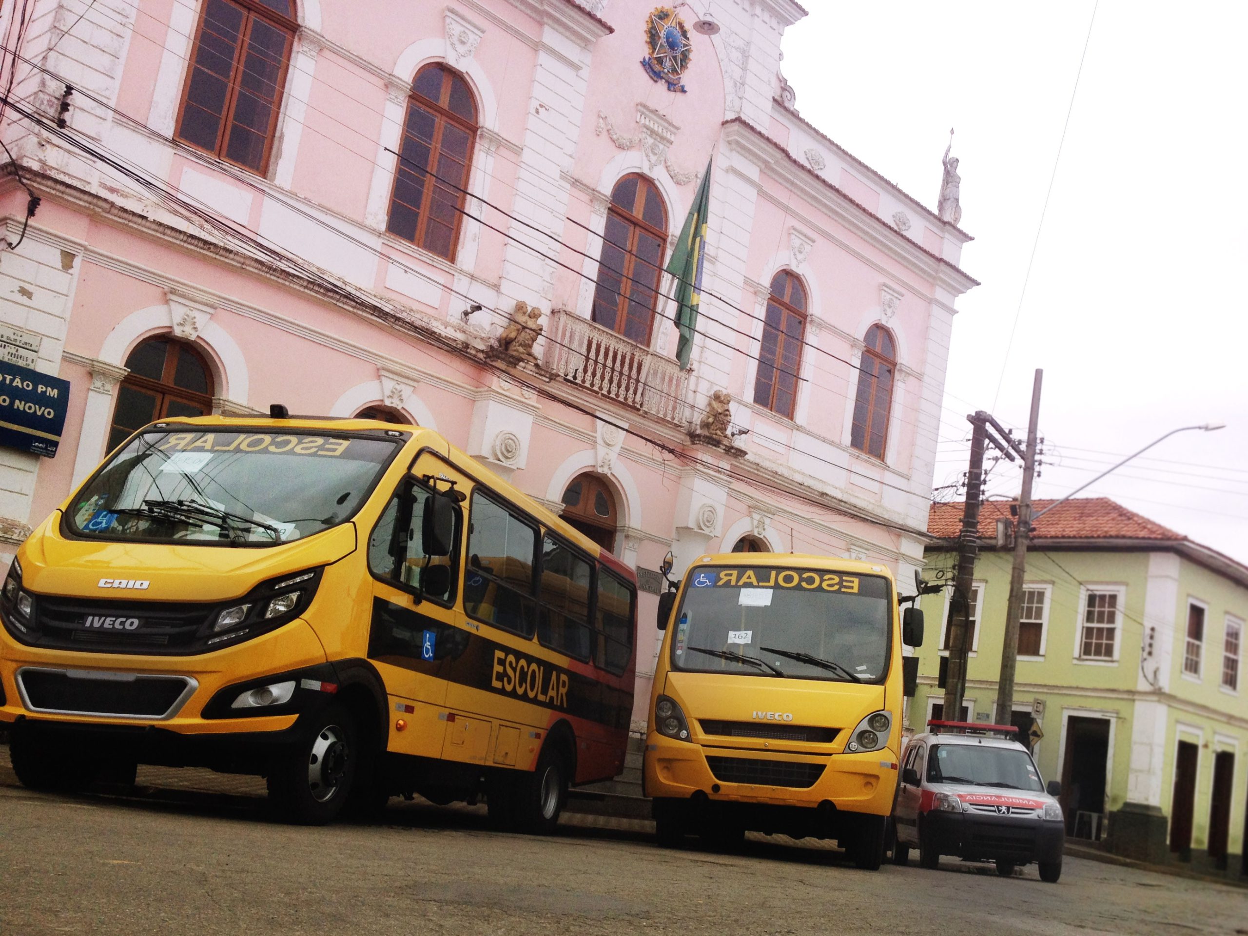 Veículos Novos chegam para prefeitura de Rio Novo
