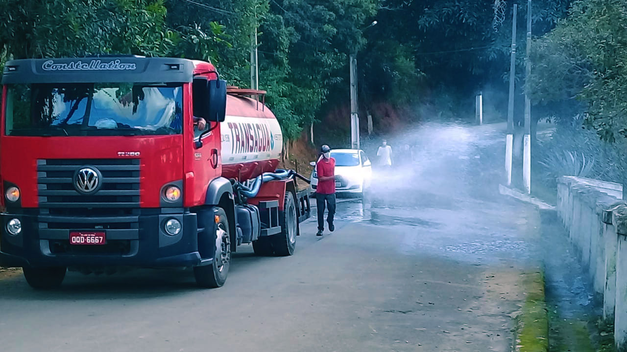 Higienização das ruas de Rio Novo é realizada pela quarta vez.