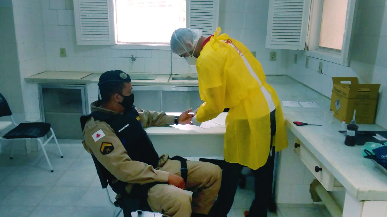 Policial Militar, lotado no batalhão de Rio Novo realiza exame para novo coronavírus